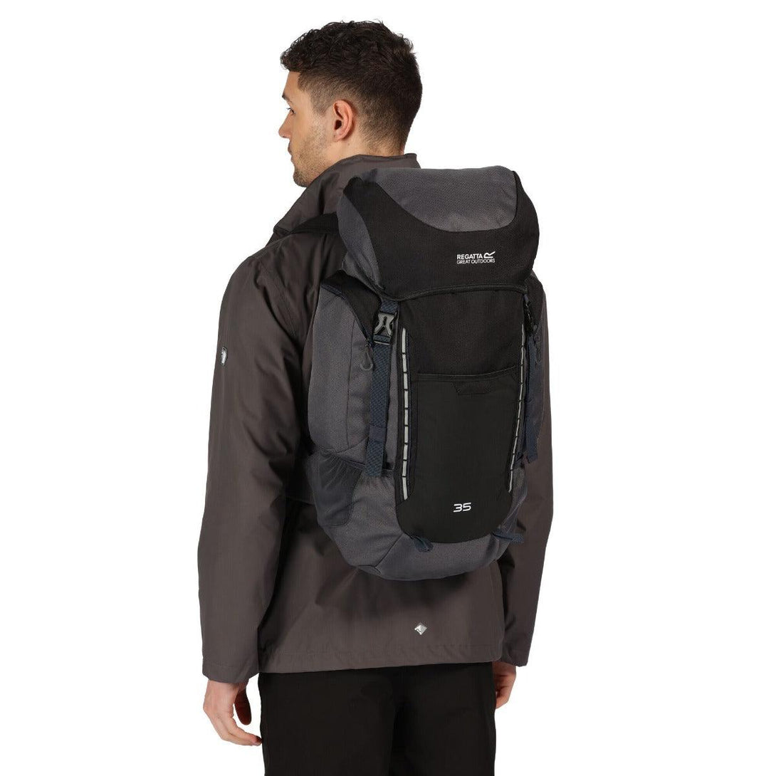 Regatta Highton 35 Litre Hiking Rucksack - Black Ebony - Towsure